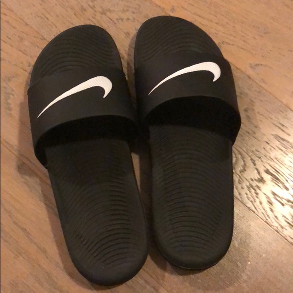 nike slip ons sandals